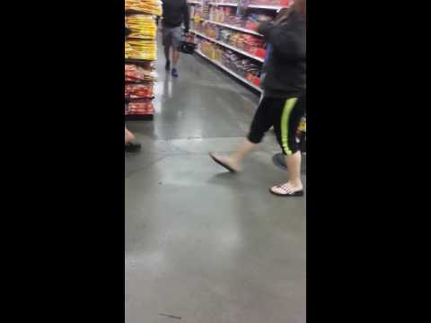 Bulto en la tienda. Lol.
