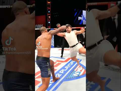 EL HOMBRE MAS NALGON PELEA EN LA UFC #sorprendentes #peleas #tiktok #viral