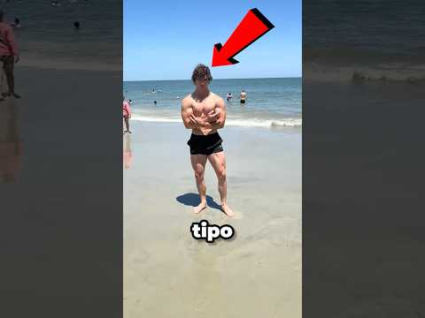 Este Hombre Impresionó a Todos en la Playa 😂 (@lofton_lifts)