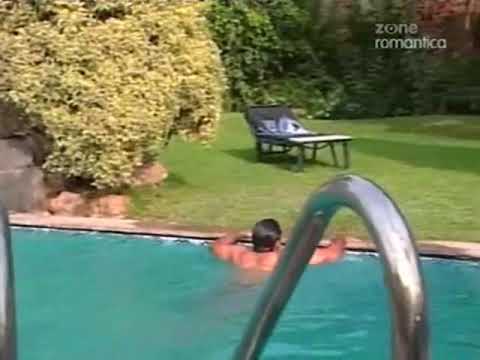 Pablo Martin en bikini en Girasoles para Lucía