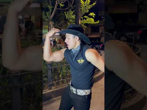 Soy tu vaquero 🤠#charros #mexico #tiktok #vaquero #sexy #tuyo #baile #bandido #vaquerosmexicanos