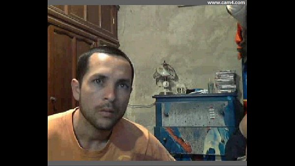 Chacal mexicano guapo y vergon se viene y su amigo se asquea Mexican hung cums17 min