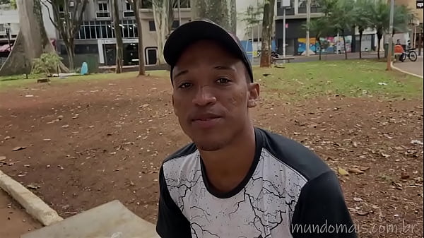 Hetero aceita fazer porn&ocirc; gay por dinheiro88 sec