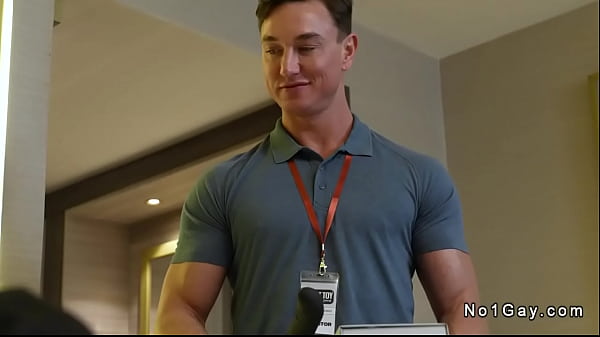 Muscle gays anal fucks in hotel room in Las Vegas6 min